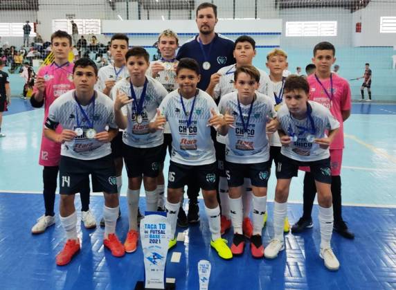 O título foi conquistado pela equipe Sub-13 no último domingo, dia 03 de abril, junto de mais outros 9 prêmios destaques.