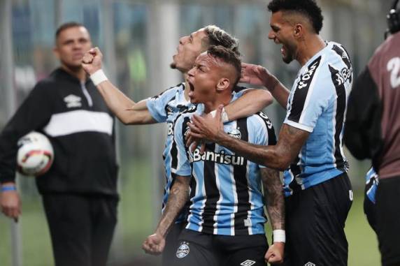 Tricolor chegou aos 17 pontos na tabela e está no quinto lugar, a um ponto do G-4