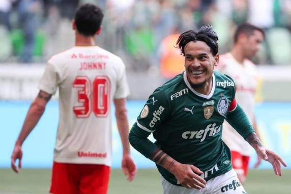 Colorado levou 2 a 1 e terminou rodada de fora da zona de classificação para a Libertadores