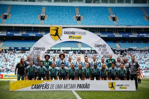 Cássia, Luany, Karla Alves e Caty marcaram os gols da vitória tricolor na Arena