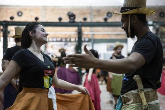 Competidores ensaiaram durante meses para retornar a um dos mais importantes festivais de cultura tradicionalista do Estado