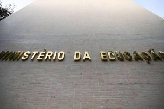 Materiais que deveriam ser utilizados em 2023 só deverão ser usados a partir de 2024