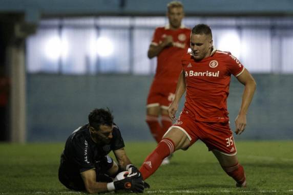 Com nove pontos na tabela do campeonato, Colorado está a seis da liderança