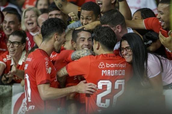 Feito do meia uruguaio é o de número mil do Colorado na Era dos pontos corridos no Brasileirão