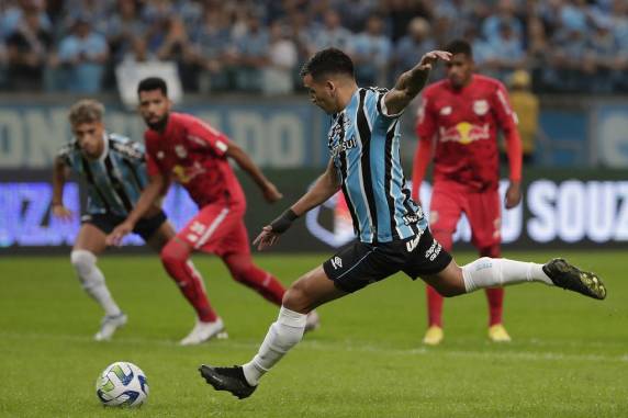 Tricolor vencia até os 45 do segundo tempo, quando paulistas igualaram o placar