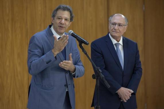 O ministro Fernando Haddad confirmou que o programa irá atender inadimplentes que recebem até dois salários mínimos e tenham dívida de até R$ 5 mil