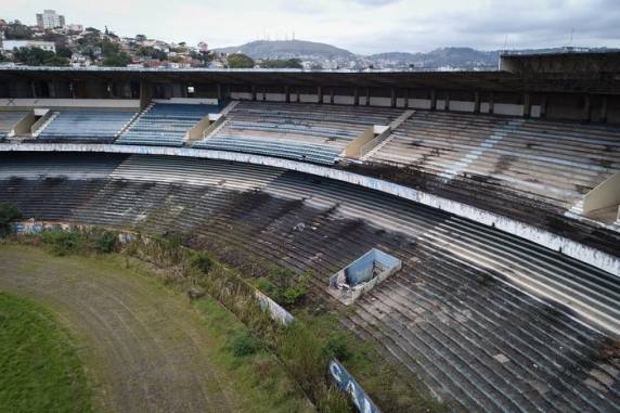 Antigo estádio do Grêmio também está envolvido no imbróglio da Arena e empreiteiras