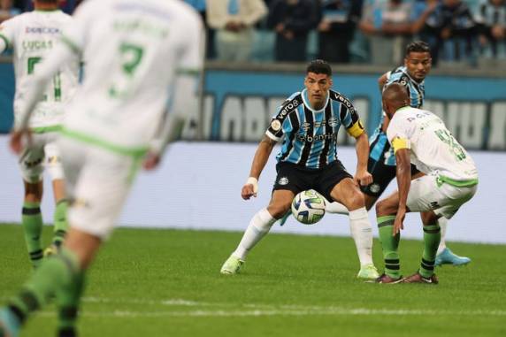 Além do uruguaio, Bitello e Villasanti marcaram no 3 a 1 para o Tricolor