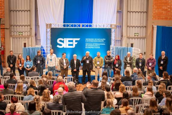 100 trabalhos inovadores, delegações estrangeiras e visitas técnicas