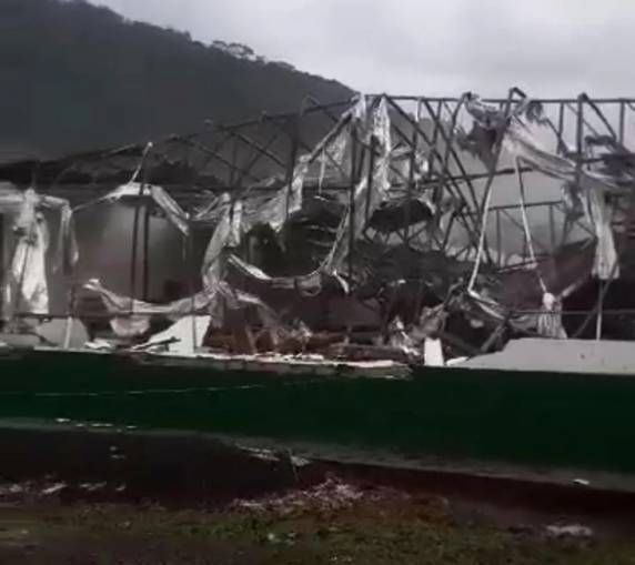 Em Herval D'Oeste, ventos chegaram a 100 km/h. Chuva e vento forte seguem previstos para Santa Catarina até quinta-feira.