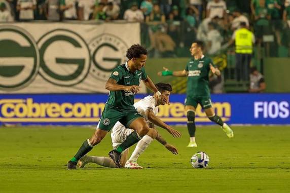 André Henrique marcou nos acréscimos para deixar tudo igual. Tricolor, que tem um jogo a menos, fecha a 17ª rodada na quarta colocação