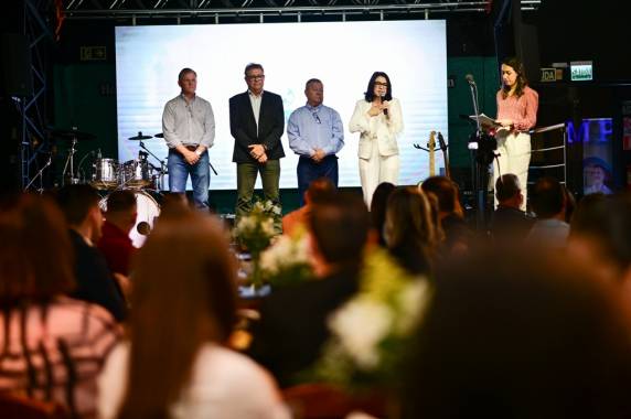 Mais de 50 profissionais receberam a honraria, que foi entregue pelo Conselho de Administração do Hospital