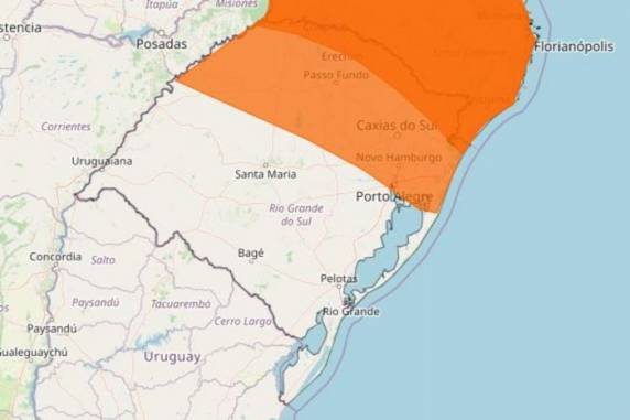 Existe chance de corte de energia elétrica, estragos em plantações, queda de árvores e alagamentos