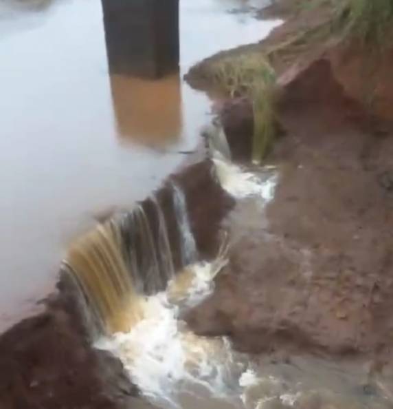 É falsa a informação de rompimento de uma grande barragem em Esquina Araújo