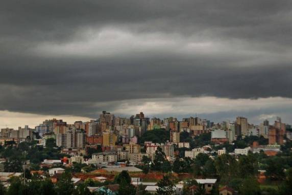 Defesa Civil alertou para potencial de transtorno na sexta-feira, sábado e domingo na metade norte do Estado