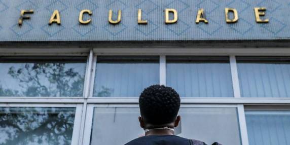 Dados são do Censo da Educação Superior; especialistas defendem que é preciso corrigir problemas na Educação Básica, para além da ampliação da Lei de Cotas