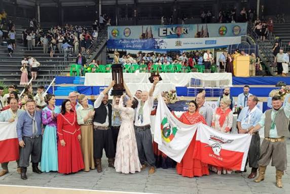 Neste domingo, 21 invernadas adultas disputaram o título de campeão do Enart 2023.