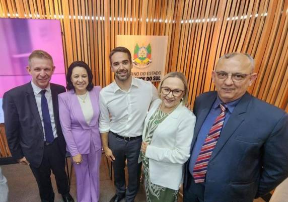 Na condição de vice-presidente da Federação, Vanderli participou do ato junto ao presidente Luciney Bohrer e o superintendente André Lagemann.