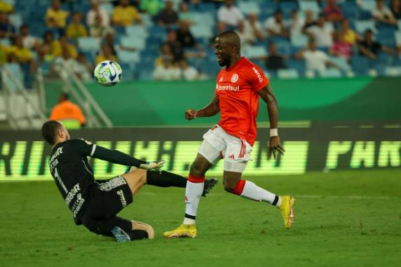 Primeira vitória colorada na Arena Pantanal também serviu para acabar com qualquer chance de rebaixamento