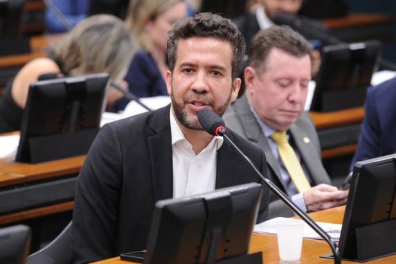 Deputado federal pelo Avante de Minas Gerais é suspeito dos crimes de peculato e associação criminosa