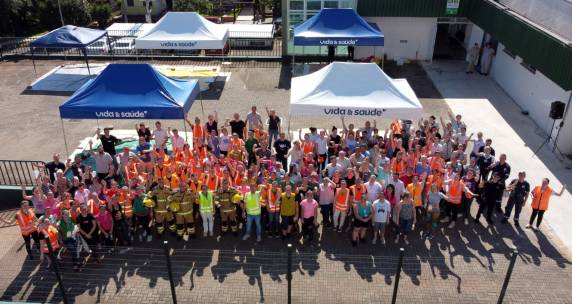 O simulado iniciou pontualmente às 15h, contando com o envolvimento de uma grande equipe de profissionais e do Corpo de Bombeiros.