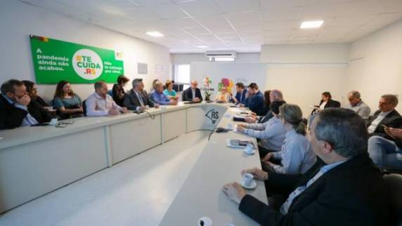 No encontro, foi acertado que a instituição oferecerá novos atendimentos de oftalmologia através do Sistema Único de Saúde (SUS), além de apresentar projetos para abrir mais quatro leitos de UTI e ampliar o atendimento na maternidade. 