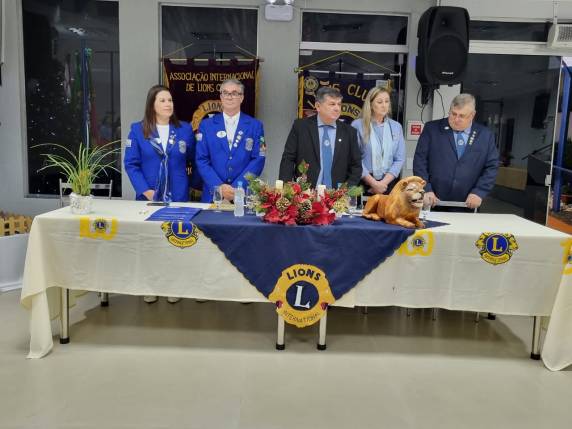 Evento contou com a presença do Governador do Distrito LD4, Renato Moreira e sua esposa Rosecler, moradores de Santo Ângelo