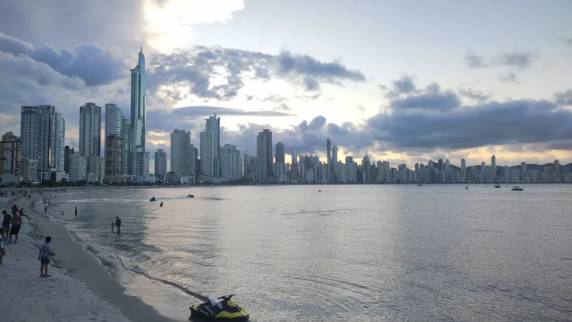 Todos os 10 pontos analisados pelo instituto não são recomendados aos banhistas. Emasa diz que chuva e outros fatores interferem na balneabilidade da Praia Central.