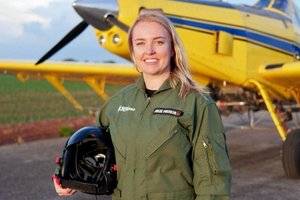 Aos 34 anos, Joelize Friedrichs integra a lista de 108 pilotos habilitados para o Air Tractor AT-802 no Brasil