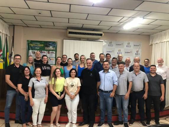 A Assembleia abordou diversos assuntos referente a Entidade, que foram apresentados e debatidos pela Diretoria e pelos associados presentes.