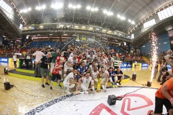 O time de Erechim vence a competição nacional pela primeira vez na história