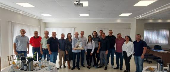 Em nome do Conselho de Administração, o 2º vice-presidente Elton Walker agradeceu pelo recurso, destacando a importância de contar com o apoio de lideranças para a manutenção de serviços no Hospital.