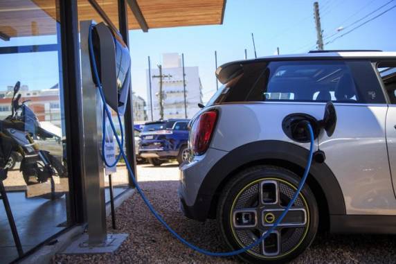 Segundo vice-presidente Geraldo Alckmin, plano é custear parte de programas lançados pelo governo