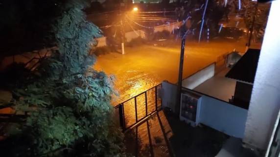 Em Cachoeirinha, a Defesa Civil informa que o temporal causou prejuízos em todas as áreas da cidade