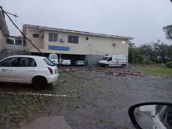 Três pacientes precisaram ser transferidos para casa de saúde no município de Mata; não há registro de feridos