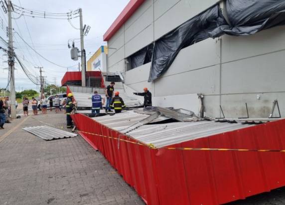 De acordo com o coordenador da Defesa Civil de Cachoeirinha, Vanderlei Marcos, a vítima é uma pessoa em situação de rua. Vanderlei conta que a vítima era conhecida dos moradores da região. 