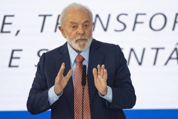 O valor de R$ 4,9 bilhões do Fundo Eleitoral para campanhas municipais, aprovado pelo Congresso em dezembro, foi mantido, assim como os recursos para o PAC