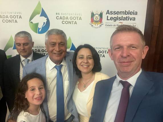 A oportunidade marcou a posse do novo presidente da Assembleia Legislativa, deputado Adolfo Brito.
