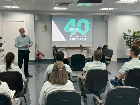 Programação valoriza história, cooperados e princípios do cooperativismo