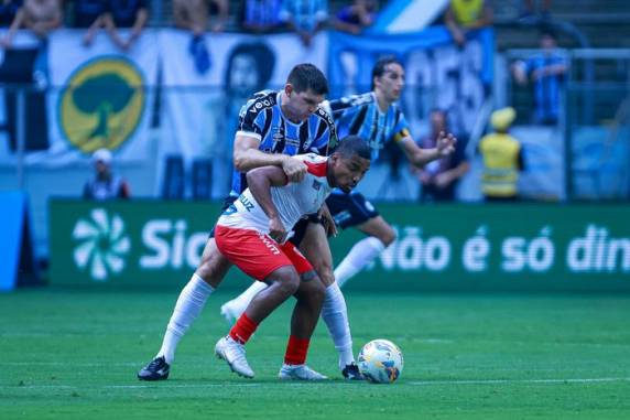 Tricolor pode perder a primeira posição do Gauchão em caso de vitória do Inter no domingo