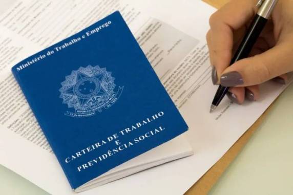 Avanço da economia acima do esperado, agropecuária menos castigada e expectativa por juro menor ajudou o mercado de trabalho, segundo especialistas