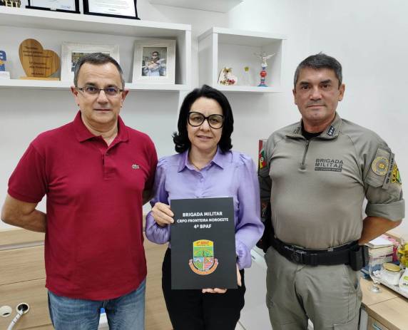Na oportunidade, a Diretora agradeceu a homenagem e destacou o trabalho de toda equipe da instituição para oferecer a melhor e mais completa assistência hospitalar à comunidade.