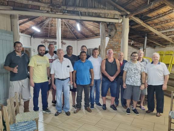A assembleia ocorreu na noite desta sexta-feira (23)