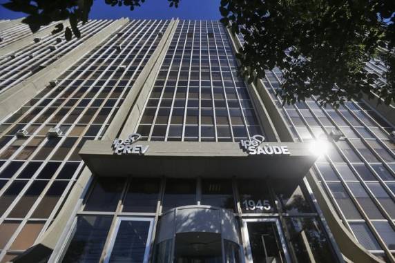 Médicos também reclamam da remuneração e alertam para possíveis descredenciamentos