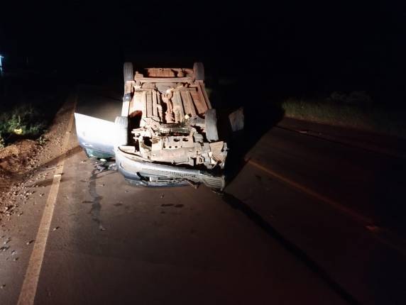 Polícia informou que motorista se negou a realizar o teste do bafômetro, e possivelmente estava embriagado.