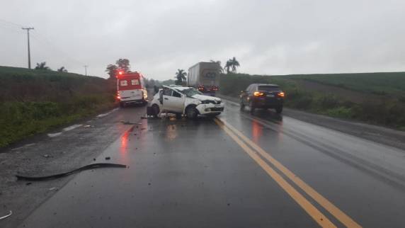 Um capotamento e um abalroamento ocorreram no trajeto entre Cruz Alta e Julio de Castilhos