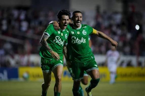 Gilberto, duas vezes, Jean Carlos e Rildo marcaram os gols na segunda etapa. Adversário será o Inter