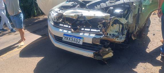 Quatro veículos se envolvem em acidente na RSC-472, próximo à ponte do rio Turvo
Acidente aconteceu por volta de 10h25min