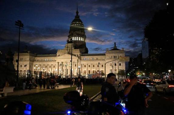 Derrota ocorre após o fracasso, em fevereiro, de outro grande programa do presidente argentino, a chamada 