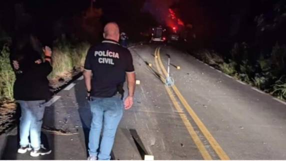 Colisão aconteceu no distrito de Boca do Monte na noite de quinta-feira (28)